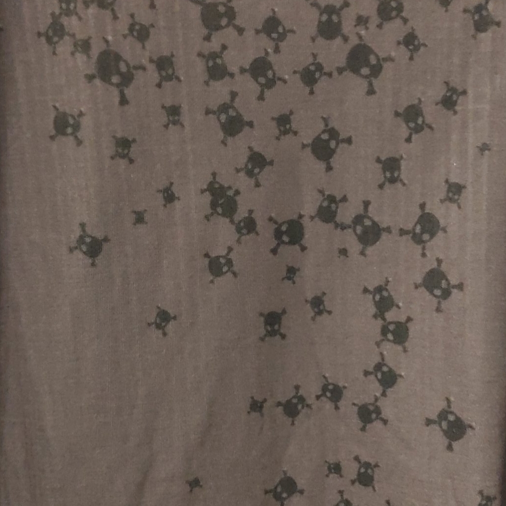 American Apparel Skull pattern gray tee sz M